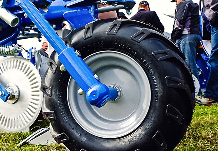 耕整地机械 & 灌溉设备 | 特瑞堡轮胎